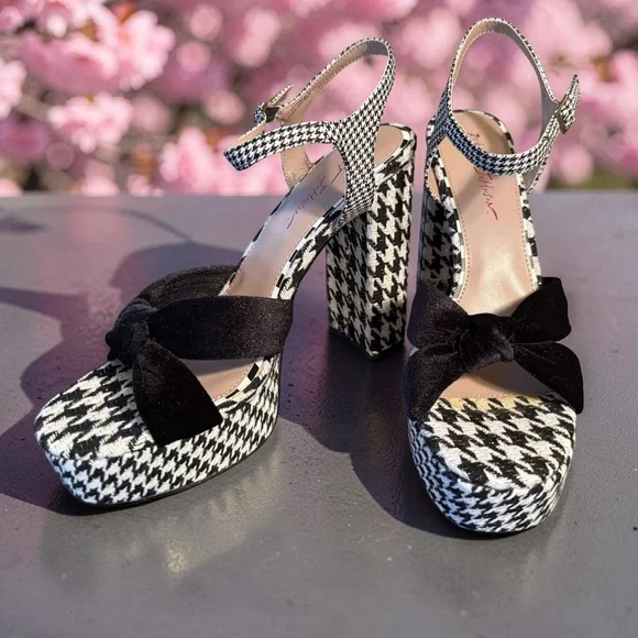 Betsey Johnson NWT Sz 11 Melanni Houndstooth Platform Heels with Black Bow SH297 - Picture 5 of 15